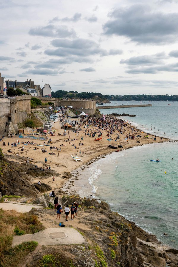 Week-end en bretagne : plages, camping et détente au soleil